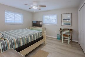 Waterfront & Pool B Star5vacations