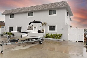 Waterfront & Pool B Star5vacations