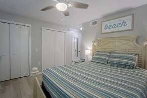 Waterfront & Pool B Star5vacations