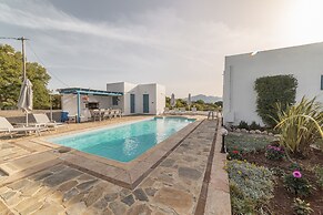 Villa Bella With Swimming Pool, Rethymno, Crete