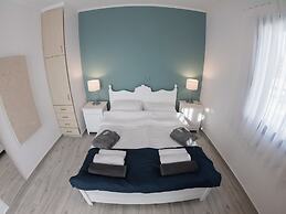 Villa Bella With Swimming Pool, Rethymno, Crete