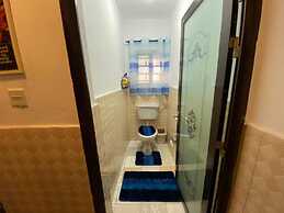 Stunning 2-bed House in Madina