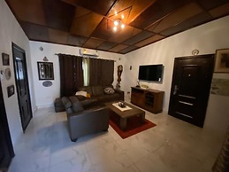 Stunning 2-bed House in Madina