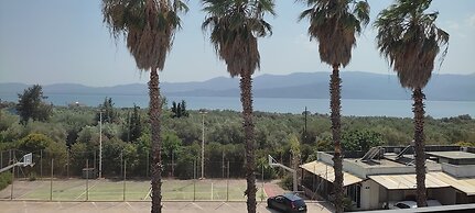 Silver Bay Hotel & Bungalows