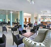 Silver Bay Hotel & Bungalows