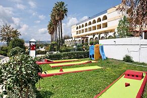 Silver Bay Hotel & Bungalows