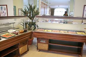 Silver Bay Hotel & Bungalows