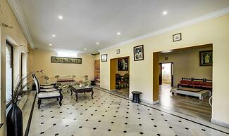 Treebo Kumbhal Castle, 2 Km From Kumbalgarh Fort