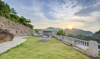 Treebo Kumbhal Castle, 2 Km From Kumbalgarh Fort