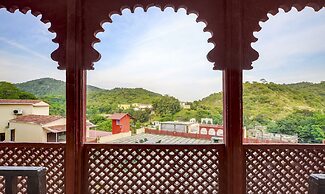 Treebo Kumbhal Castle, 2 Km From Kumbalgarh Fort