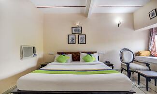 Treebo Kumbhal Castle, 2 Km From Kumbalgarh Fort