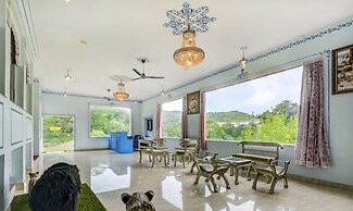 Treebo Kumbhal Castle, 2 Km From Kumbalgarh Fort