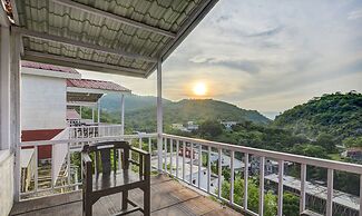 Treebo Kumbhal Castle, 2 Km From Kumbalgarh Fort