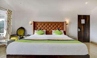 Treebo Kumbhal Castle, 2 Km From Kumbalgarh Fort