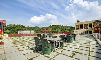 Treebo Kumbhal Castle, 2 Km From Kumbalgarh Fort