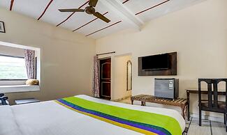 Treebo Kumbhal Castle, 2 Km From Kumbalgarh Fort