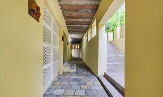 Treebo Kumbhal Castle, 2 Km From Kumbalgarh Fort