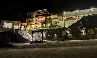 Treebo Kumbhal Castle, 2 Km From Kumbalgarh Fort