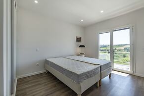 Captivating 4-bed House in Cadaval District-lisbon