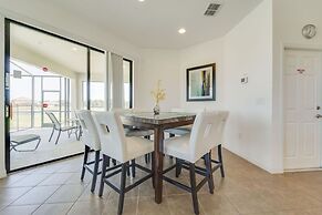 5 Bed 5 Bath Vacation Home In Golf Community! 5 Bedroom Home by Redawn