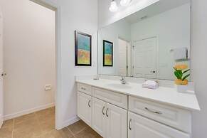 5 Bed 5 Bath Vacation Home In Golf Community! 5 Bedroom Home by Redawn