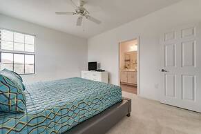 5 Bed 5 Bath Vacation Home In Golf Community! 5 Bedroom Home by Redawn