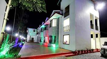 Goroomgo Silver Tree inn Bhimtal