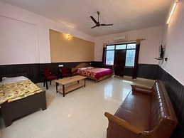 Goroomgo Kanara Bhimtal