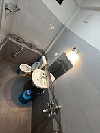 Goroomgo UK Palace Puri