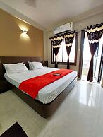 Goroomgo UK Palace Puri