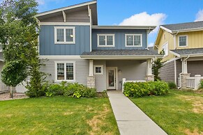 Exceptional Solar Powered Home near Old Town!