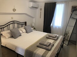 Casa Fiore - 2 Bed House 10 Mins Walk to Centre