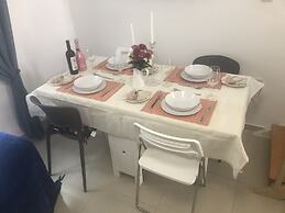 Casa Fiore - 2 Bed House 10 Mins Walk to Centre