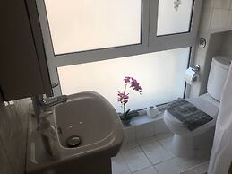 Casa Fiore - 2 Bed House 10 Mins Walk to Centre