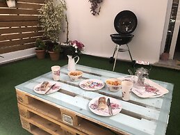 Casa Fiore - 2 Bed House 10 Mins Walk to Centre
