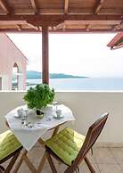 Beautiful and Modern Apartment in Neos Marmaras