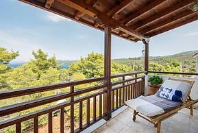 Beautiful and Modern Apartment in Neos Marmaras