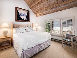 Vail Village Inn