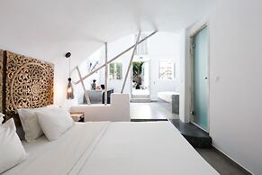 The Museum Project Oia