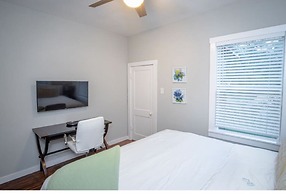 Remodeled Modern 1br/1ba Apt #1 Near Downtown