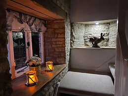 Tuesday Cottage