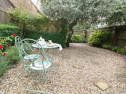 Tuesday Cottage