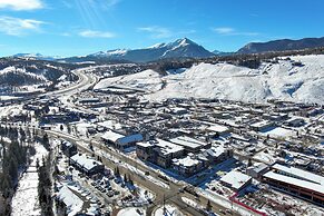Hotel Indigo Silverthorne by IHG