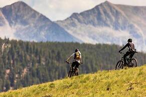 Hotel Indigo Silverthorne by IHG