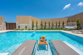 Luxury 4-bed Villa With Private Pool and Jacuzzi