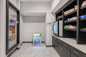 La Quinta Suites by Wyndham South Bend Notre Dame Area