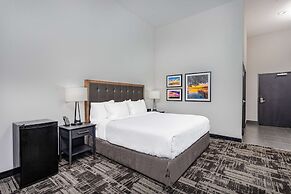 La Quinta Suites by Wyndham South Bend Notre Dame Area