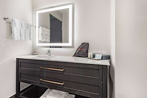 La Quinta Suites by Wyndham South Bend Notre Dame Area