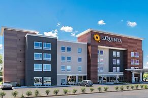 La Quinta Suites by Wyndham South Bend Notre Dame Area