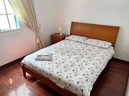 Comfortable 2-bedroom Apartment for Relaxing Stays